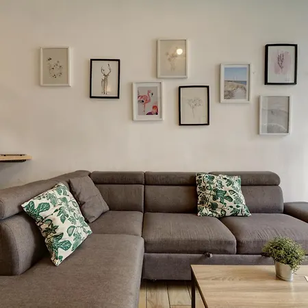 Sleep In Montpellier, Molly, Centre, Gare, 2 Ch, Tram St-denis * Montpellier