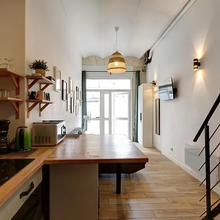 Sleep In Montpellier, Molly, Centre, Gare, 2 Ch, Tram St-denis