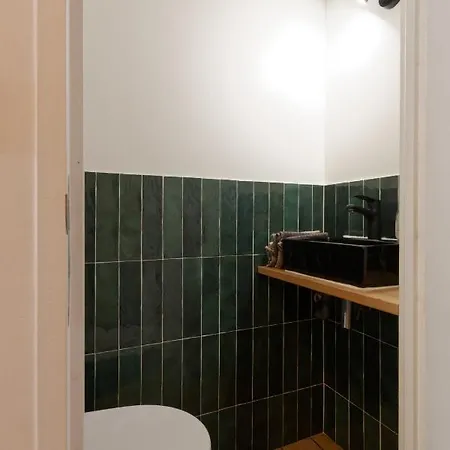 Sleep In Montpellier, Molly, Centre, Gare, 2 Ch, Tram St-denis *