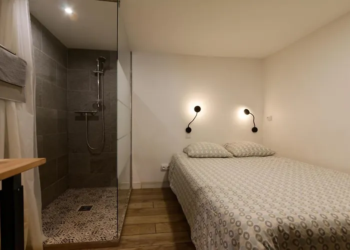 Sleep In Montpellier, Molly, Centre, Gare, 2 Ch, Tram St-denis * Montpellier