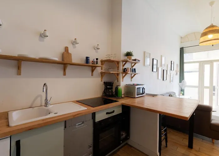 Apartamento Sleep In Montpellier, Molly, Centre, Gare, 2 Ch, Tram St-denis Montpellier